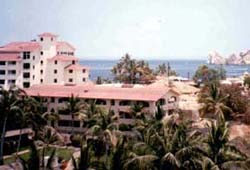 View of Arch from Marina Sol