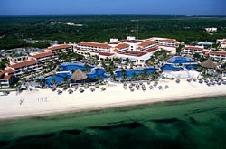 Beach and Pools at Moon Palace