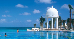 Infinity Pool at Riu Palace