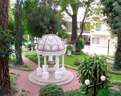 Garden at Hotel del Bosque