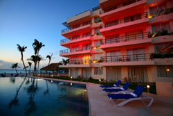 Pool & Beach at Ixchel Beach