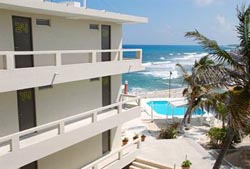 Pool and beach at Roca Mar