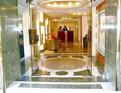 Entrance to San Marino Suites