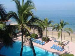 Pool & Beach at El Pescador