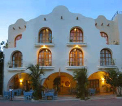 Coco Rio Exterior at Night