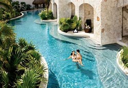 Relaxing Pool - Secrets Maroma