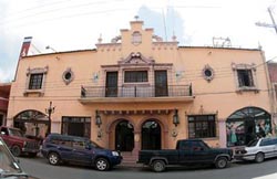 Entrance to Hotel Urdinola